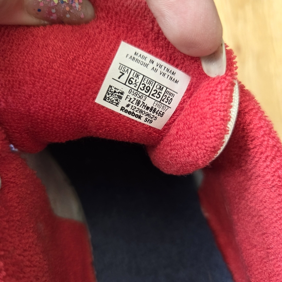 Reebok White and Red Athletic Shoes - Picture 7 of 8